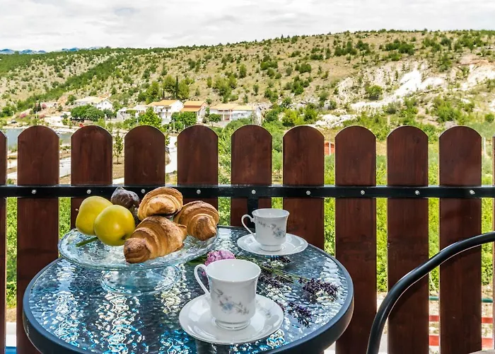 Vacation Uni * أوبروفاتش