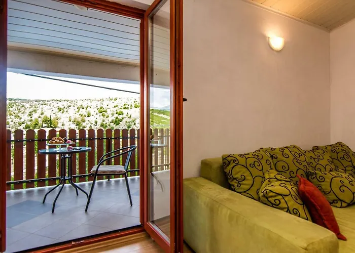 Vacation Uni * أوبروفاتش