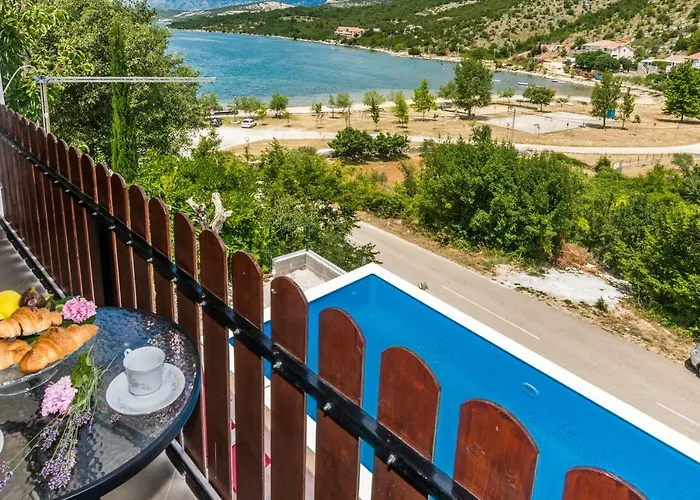 Vacation Uni بيت للعطل