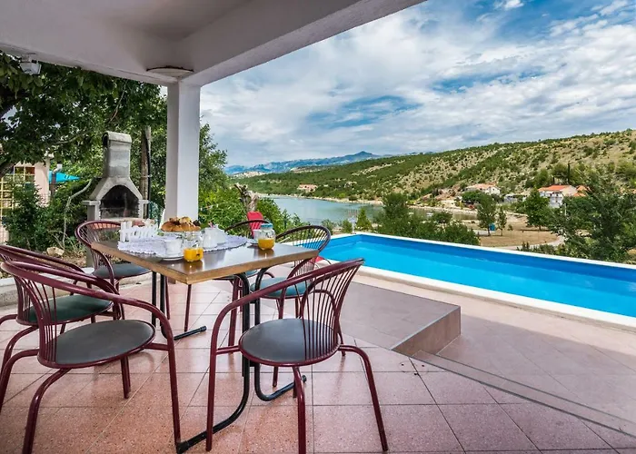 Vacation Uni * أوبروفاتش