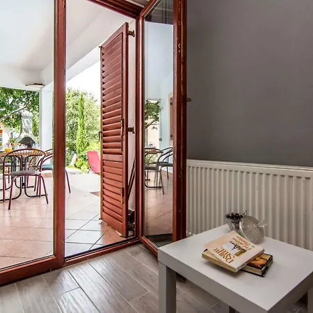 Vacation Uni 度假居