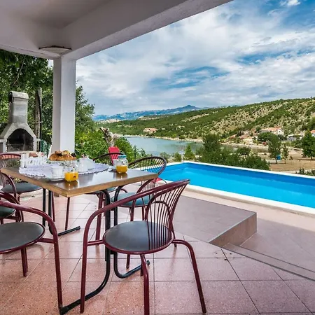 Vacation Uni * 奥布罗瓦茨