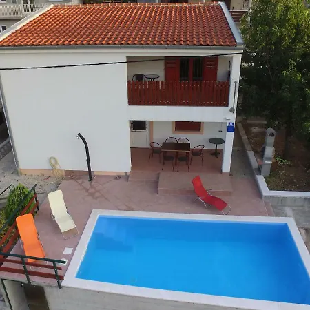 Vacation Uni * 奥布罗瓦茨