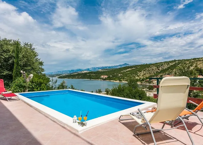 Vacation Uni בית נופש *