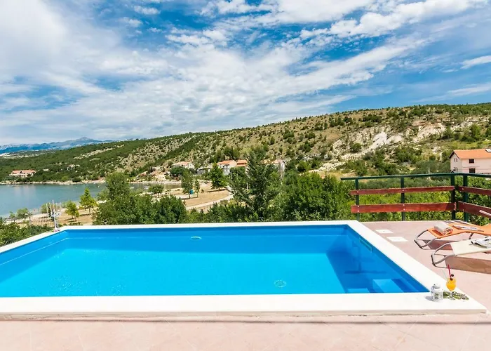 Vacation Uni בית נופש