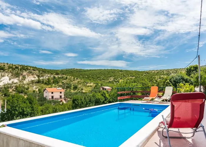 Vacation Uni בית נופש *