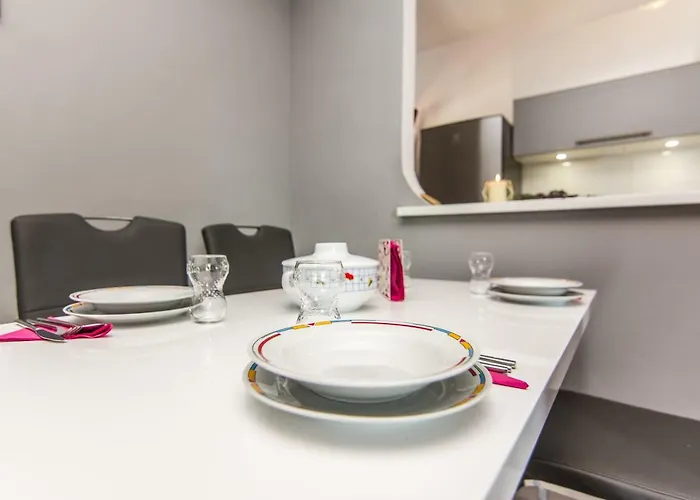 Vacation Uni * אוברובץ