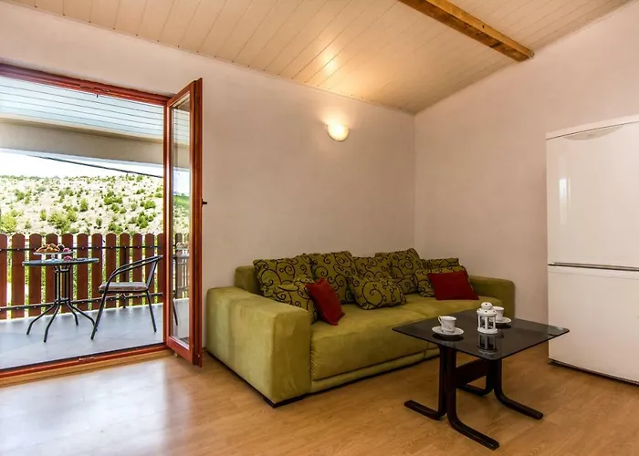 בית נופש Vacation Uni אוברובץ