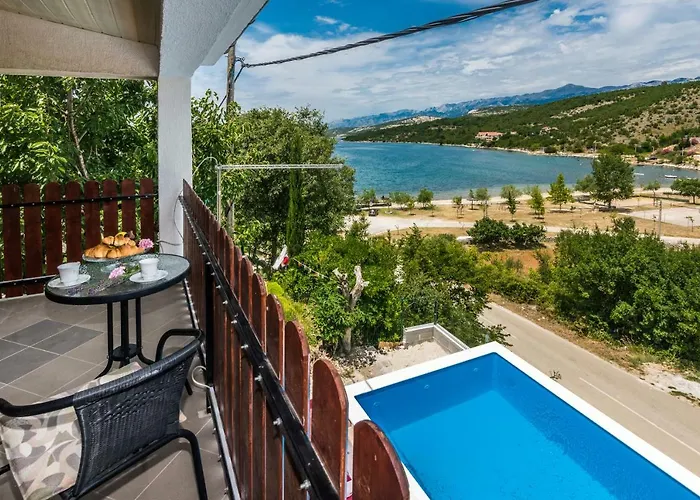 Vacation Uni אוברובץ