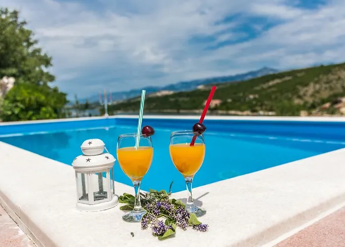 Vacation Uni אוברובץ