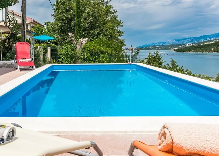 Vacation Uni * אוברובץ