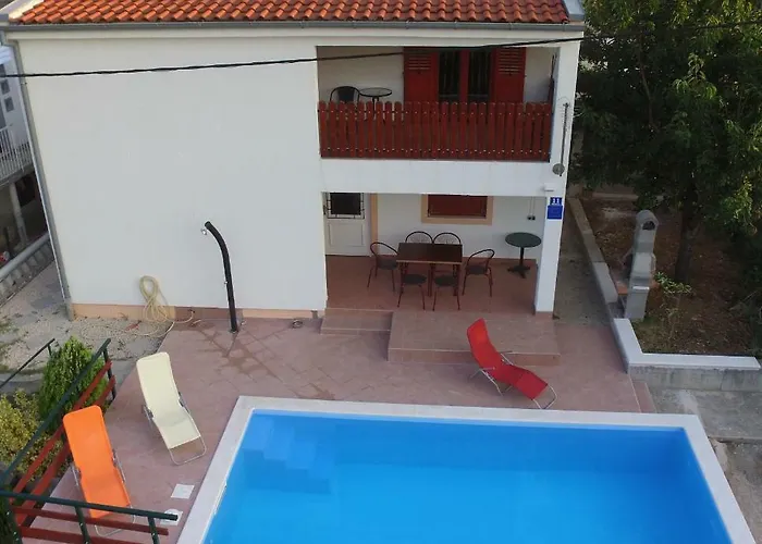 Vacation Uni * אוברובץ